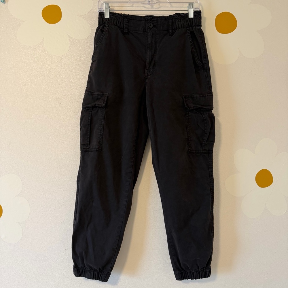 American Eagle Black Vintage Wash Stretchy Cargo Jogger High Waisted Pants - Picture 3 of 12